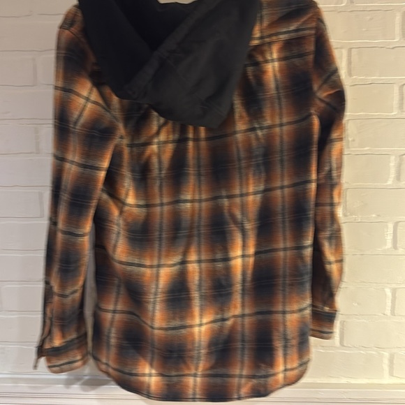 VANS RIDING FLANNEL
MENS SMALL
BARELY WORN
LIGHTWEIGHT and GREAT FOR LAYERING - Picture 9 of 9